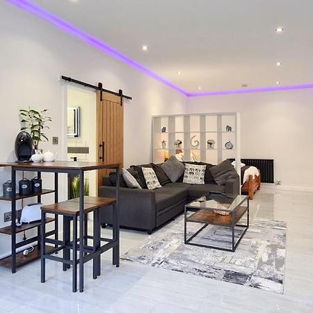 The Studio, Luxury Modern Apartment In The South Hams, Stunning Walks On The Doorstep, A 20 Minute Drive To The Beautiful Sandy Beaches, Quiet Courtyard Setting, Shops, Bars And Restaurants A Short Walk Away! Ivybridge Ngoại thất bức ảnh