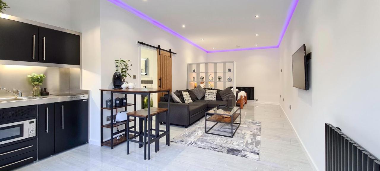 The Studio, Luxury Modern Apartment In The South Hams, Stunning Walks On The Doorstep, A 20 Minute Drive To The Beautiful Sandy Beaches, Quiet Courtyard Setting, Shops, Bars And Restaurants A Short Walk Away! Ivybridge Ngoại thất bức ảnh