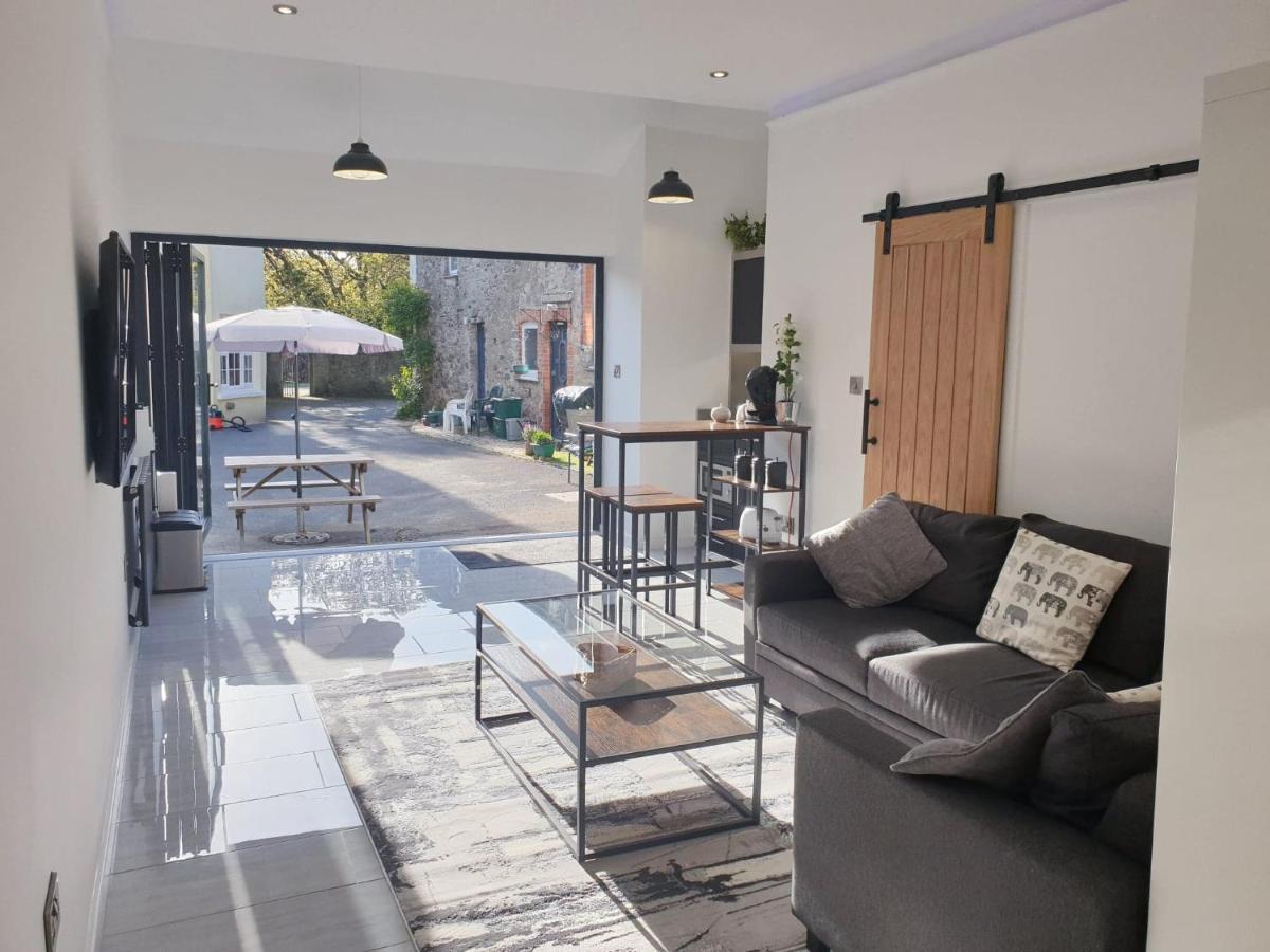 The Studio, Luxury Modern Apartment In The South Hams, Stunning Walks On The Doorstep, A 20 Minute Drive To The Beautiful Sandy Beaches, Quiet Courtyard Setting, Shops, Bars And Restaurants A Short Walk Away! Ivybridge Ngoại thất bức ảnh